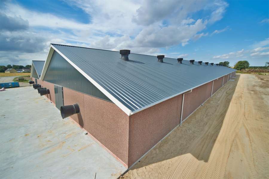 Store tagflader beklædt med Trapezplader, Saksagervej 1, 9670 Vrå